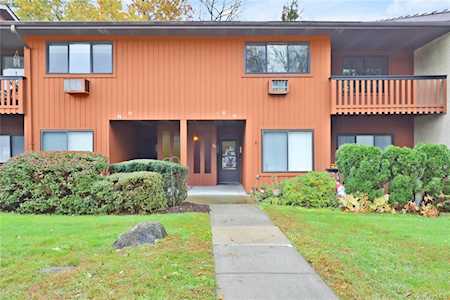 95 Coachlight Square Montrose, NY 10548