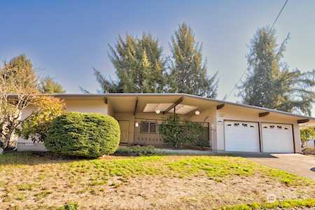 6016 W Sarazen St SE Olympia, WA 98513