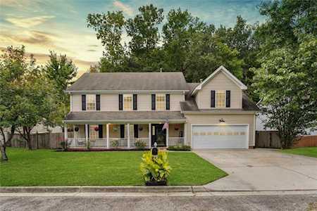 540 Deer Neck Dr Chesapeake, VA 23323