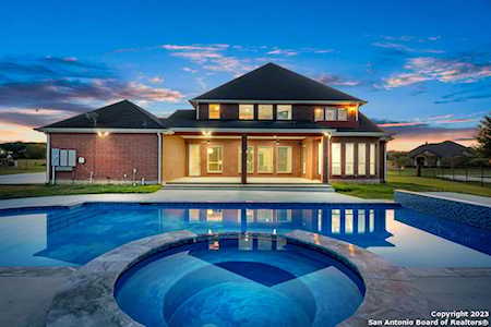 25938 Kalksteine Loop New Braunfels, TX 78132