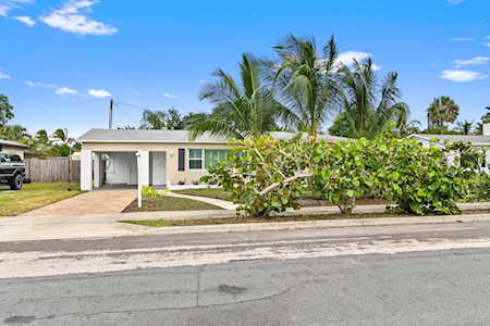 222 Columbia Drive Lake Worth Beach, FL 33460