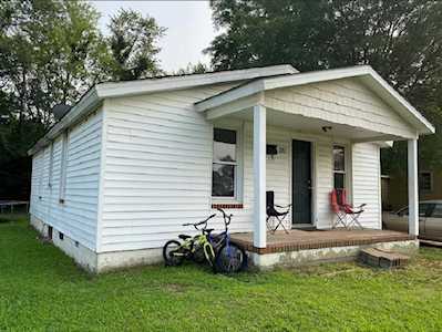 711 Peedin Street Selma, NC 27576