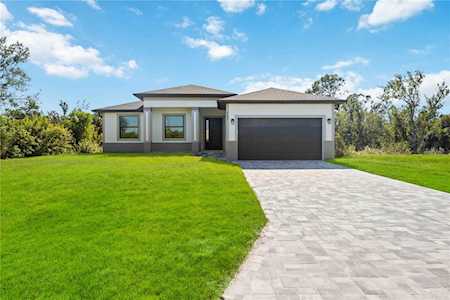 9405 Loyola Ave Englewood, FL 34224
