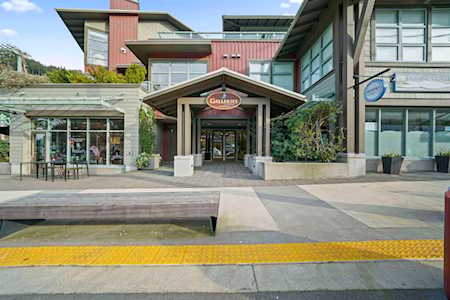 6688 Royal Avenue #209 West Vancouver, BC V7W 2B9