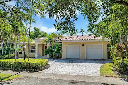 526 Madeira Ave Coral Gables, FL 33134
