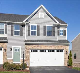 1445 Deer Creek Crossing Dr Canonsburg, PA 15317