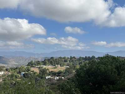 11217 Rolling Hills Way Valley Center, CA 92082