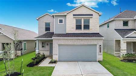 9957 Glen Brook Ln Magnolia, TX 77354