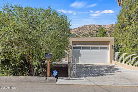 9407 Thompson Ave Chatsworth, CA 91311