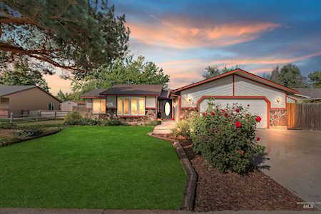 3929 N Shamrock Ave Boise, ID 83713