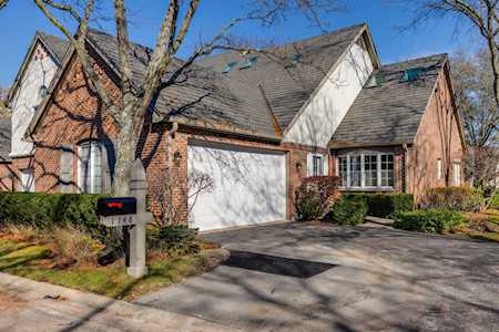 1148 Lynette Dr Lake Forest, IL 60045
