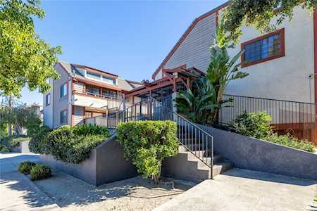 15946 Vanowen St #201 Van Nuys, CA 91406
