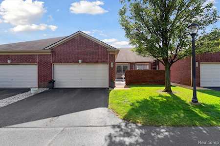 7579 Thomas Ct Shelby Twp, MI 48317