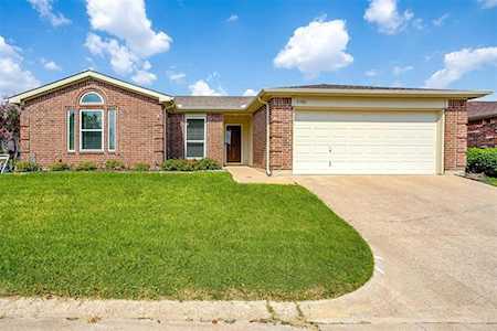 5701 Sandy Hook Lane Arlington, TX 76018