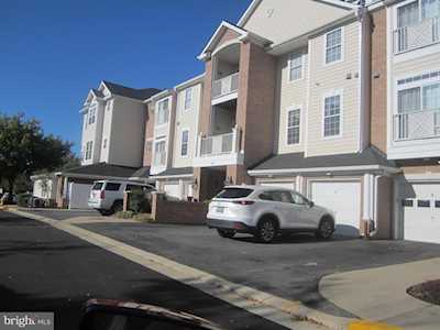 410 Hamlet Club Dr #104 Edgewater, MD 21037