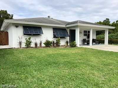 1491 N 13th Ave Naples, FL 34102