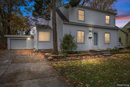 33475 Brown St Garden City, MI 48135