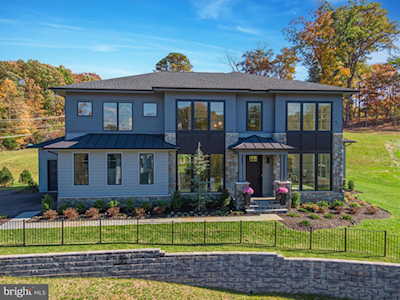 3553 Orchid Pond Way Oakton, VA 22124