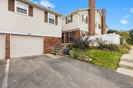 20811 W Glen Haven Circle Novi, MI 48167