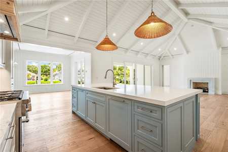 18 Sea Horse Ln Vero Beach, FL 32960