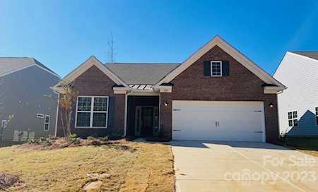 240 White Apple Way Statesville, NC 28625