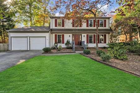 114 Breezy Point Dr Yorktown, VA 23692