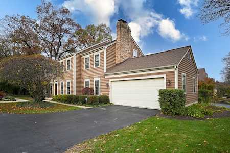 1634 Stonebridge Trl Wheaton, IL 60189