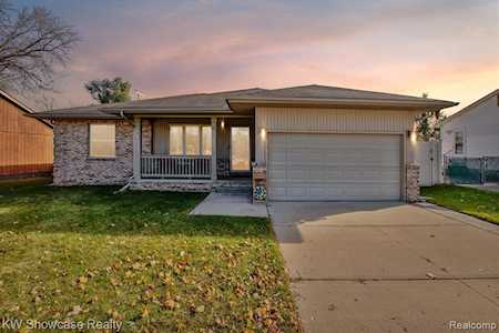 6090 N Carlson St Westland, MI 48185