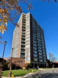 3925 Triumvera Dr #2D Glenview, IL 60025