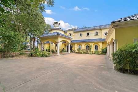 10 Amazing Houses for Sale in Fort Worth, Texas - PropertySpark