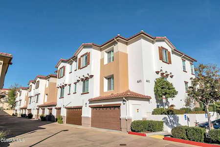 461 Country Club Dr #208 Simi Valley, CA 93065