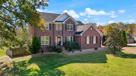 104 Stillwater Trl Hendersonville, TN 37075