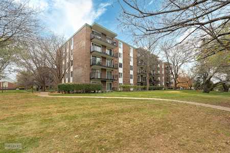 5S040 Pebblewood Ln #E405 Naperville, IL 60563