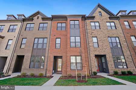 42339 Nelsonville Terrace Ashburn, VA 20148