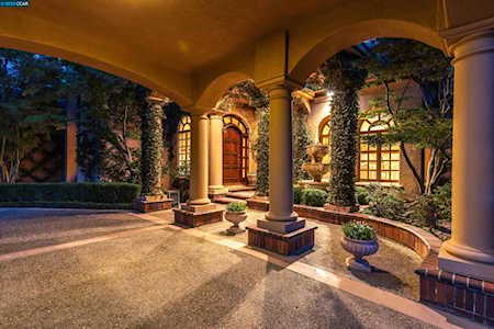 5086 Blackhawk Drive Danville, CA 94506