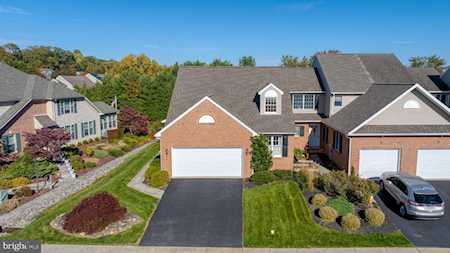 2 Spring Hill Ln Mountville, PA 17554