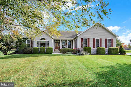 123 Stonehouse Rd Carlisle, PA 17015