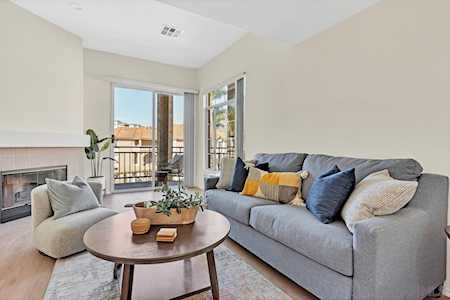 510 Camino De La Reina #305 San Diego, CA 92108