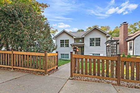 1667 Fernwood Street Saint Paul, MN 55108