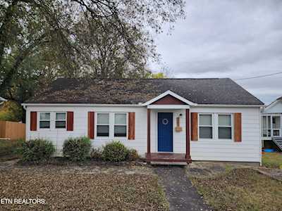 1307 Jefferson Ave Maryville, TN 37804