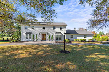 2436 Walnut Grove Ln Lexington, KY 40509