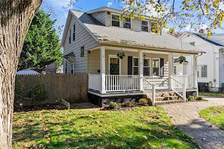 53 Capitol View Ave North Providence, RI 02908