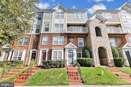 221 Jay Dr #102 Rockville, MD 20850