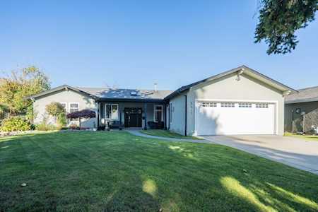 5417 18 Avenue Delta, BC V4M 2J1