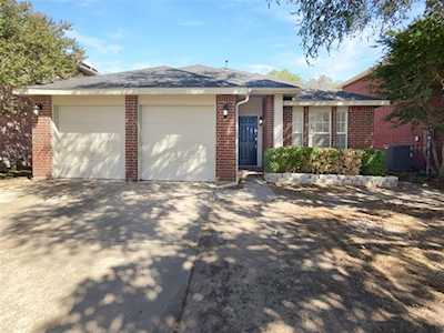 908 Stafford Station Drive Saginaw, TX 76131