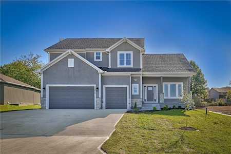 5831 Mccormick Place Shawnee, KS 66226