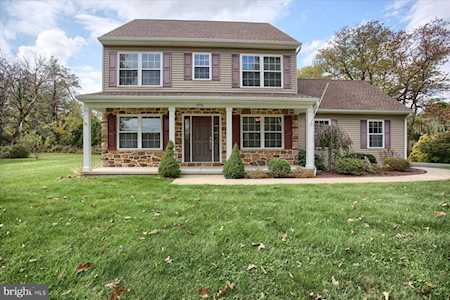 4990 Bossler Rd Elizabethtown, PA 17022