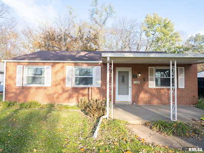315 St Clair Dr Marquette Heights, IL 61554