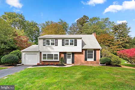 3018 Greenway Dr Ellicott City, MD 21042