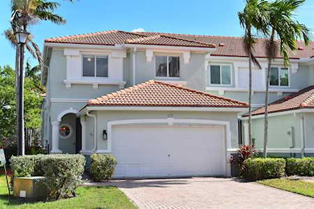 2171 Oakmont Drive Riviera Beach, FL 33404
